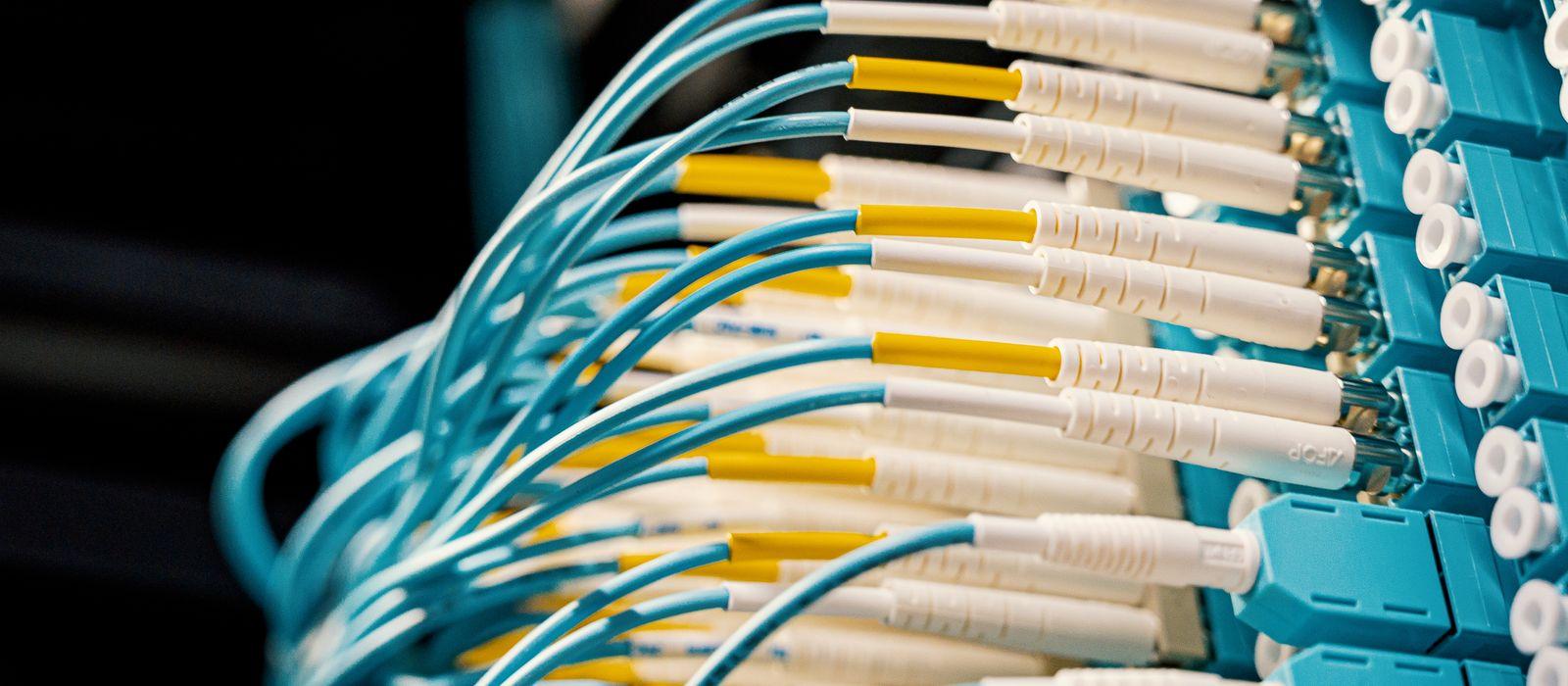 香港寬頻plan拆解：FTTH、FTTB、對稱速度同啲術語係咩意思